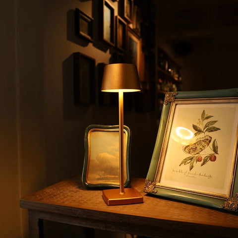 Kabellose, wiederaufladbare LED-Lampe: Eleganz und Freiheit der Beleuchtung!